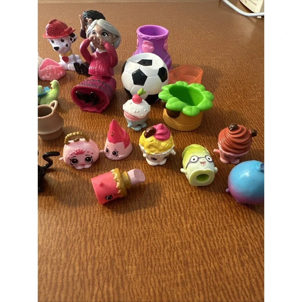 Small Toy Loose Lot Hatchimals, Shopkins, Barbie